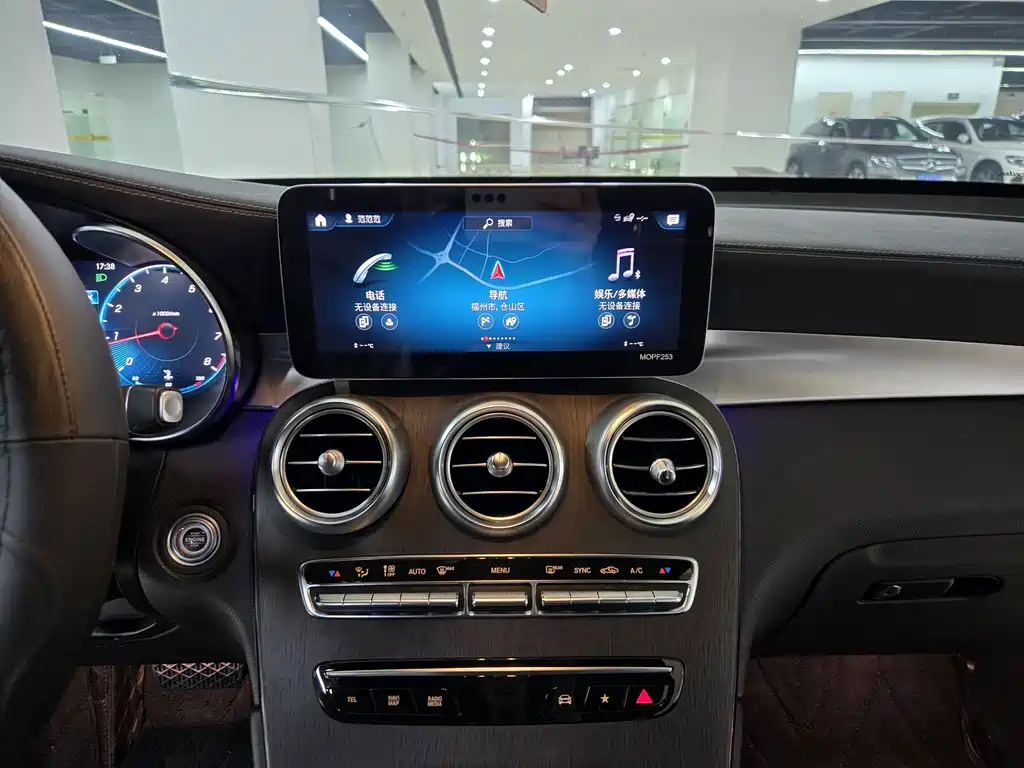 Mercedes-Benz GLC Coupe 2022 — фото 4