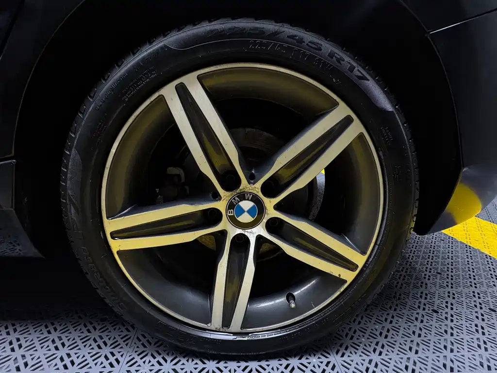 BMW 1 Series 2012 — фото 9