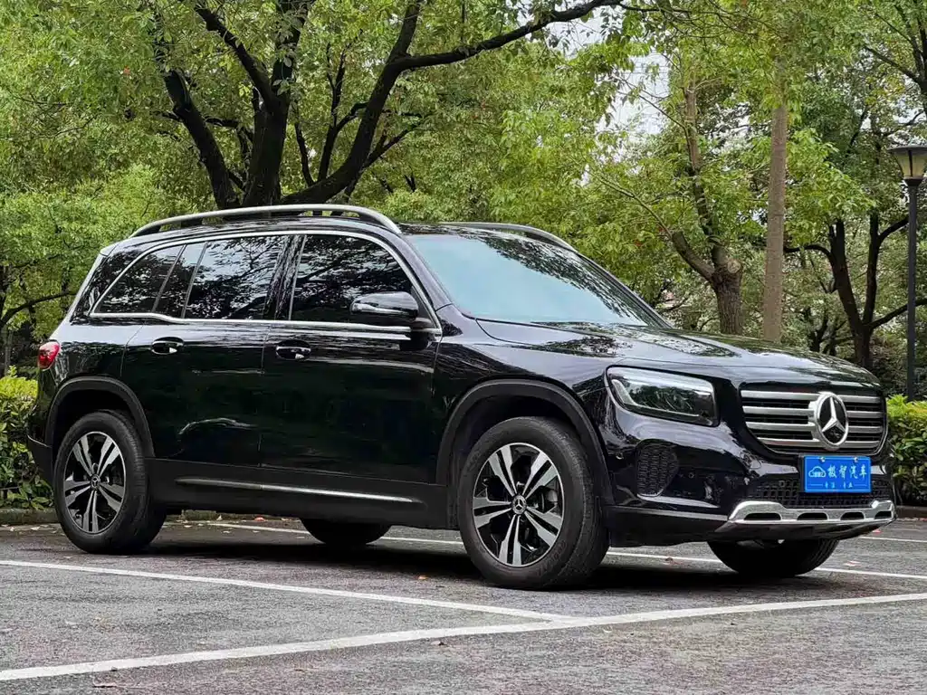 Mercedes-Benz GLB 2023