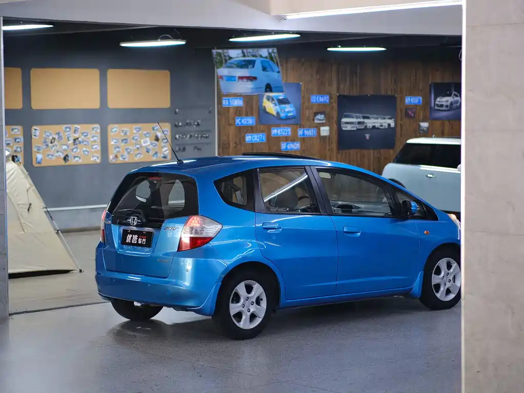 Honda Fit 2010 — фото 10
