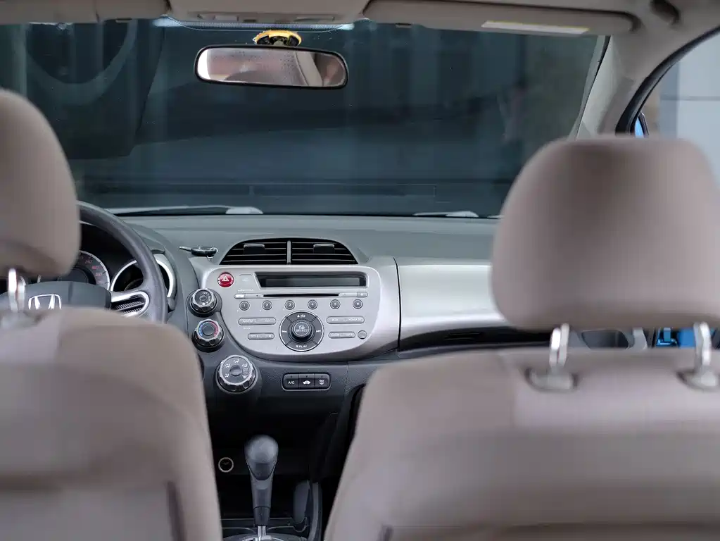 Honda Fit 2010 — фото 27