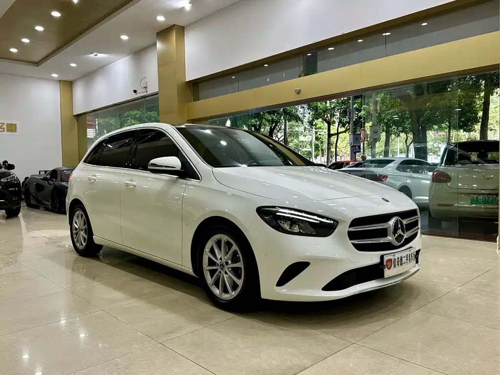 Mercedes-Benz B-Class 2021