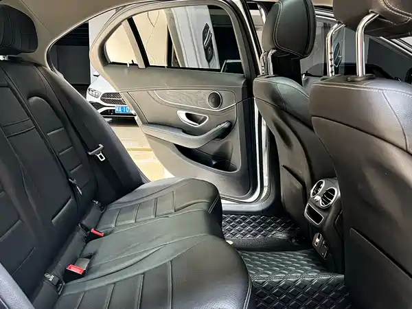 Mercedes-Benz C-Class 2020