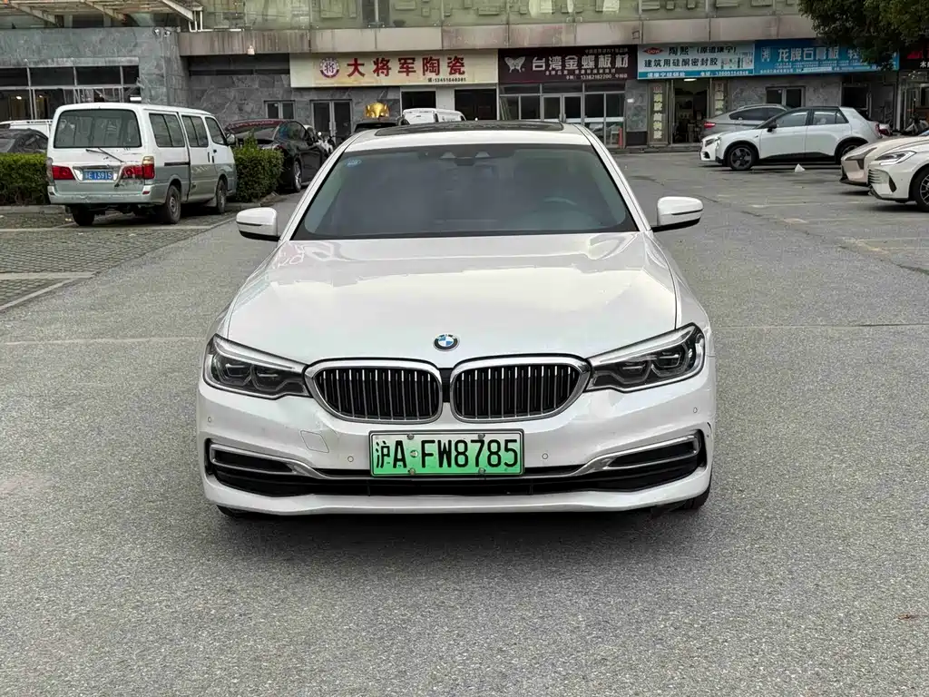BMW 5 Series New Energy 2019 — фото 2