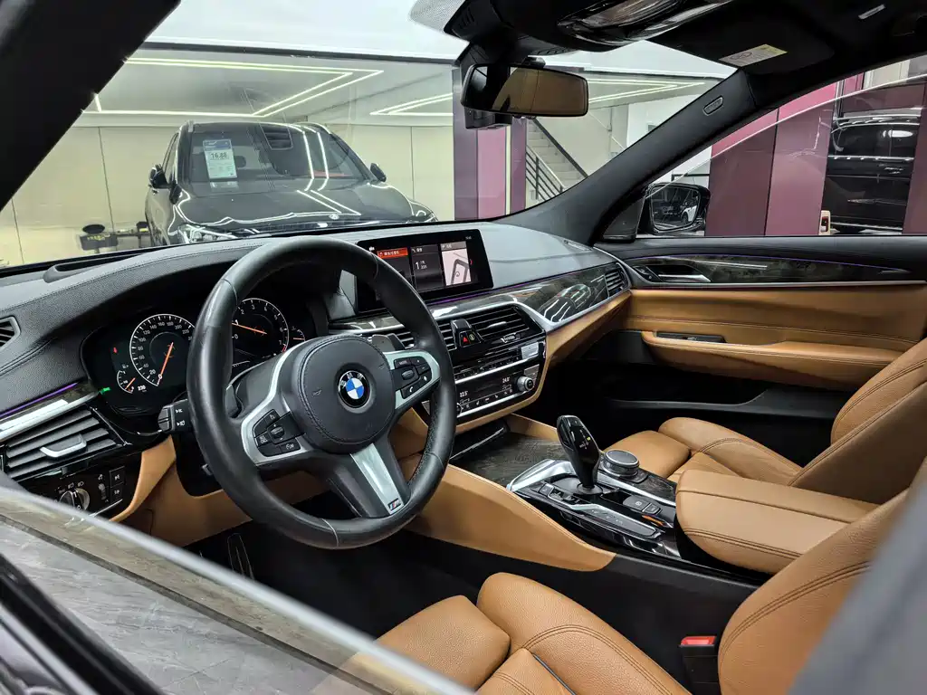 BMW 6 Series GT 2019 — фото 27
