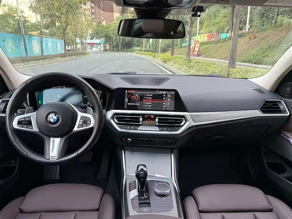 BMW 3 Series 2021 — фото 16