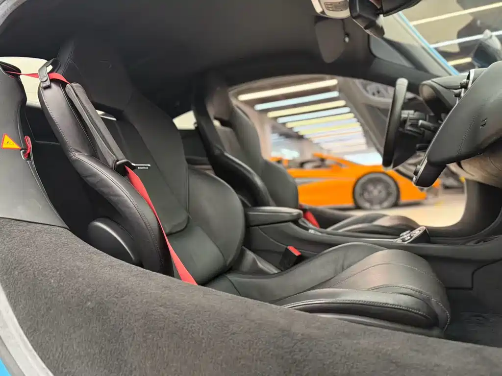 McLaren 540C 2018 — фото 11