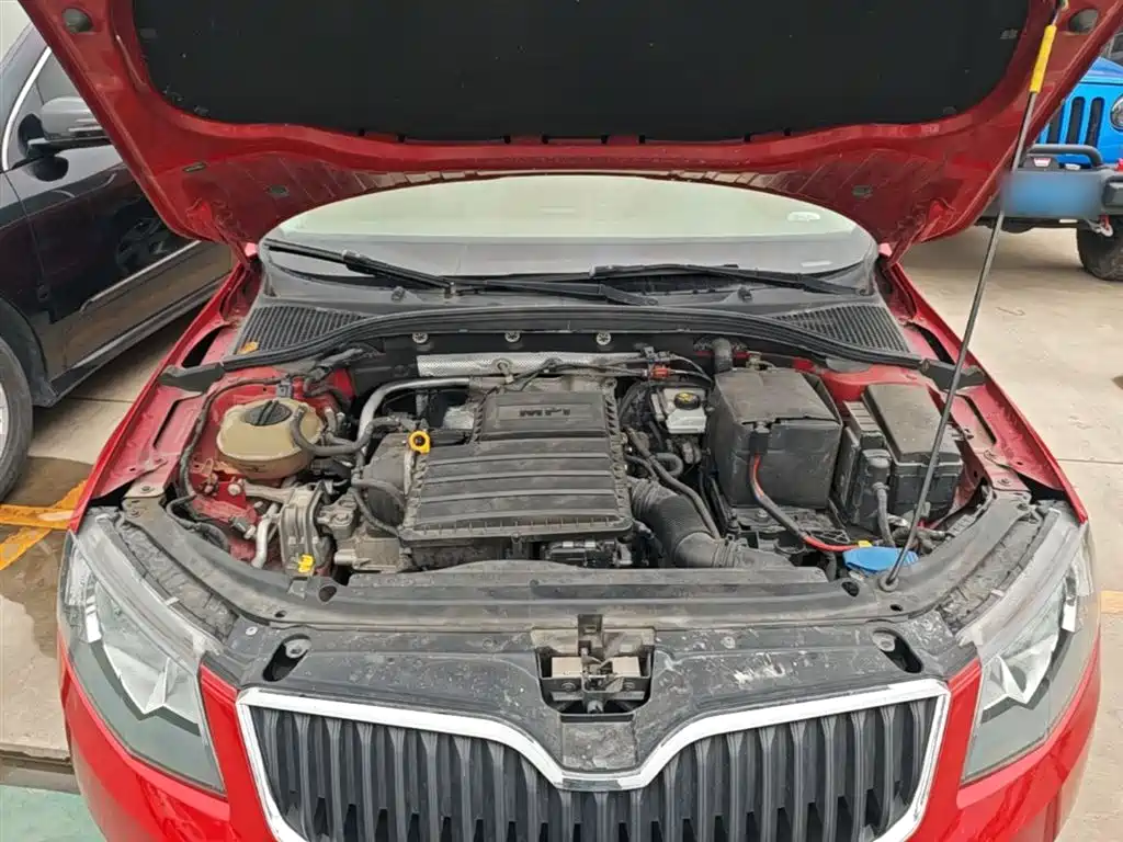 Skoda Octavia 2016 — фото 20