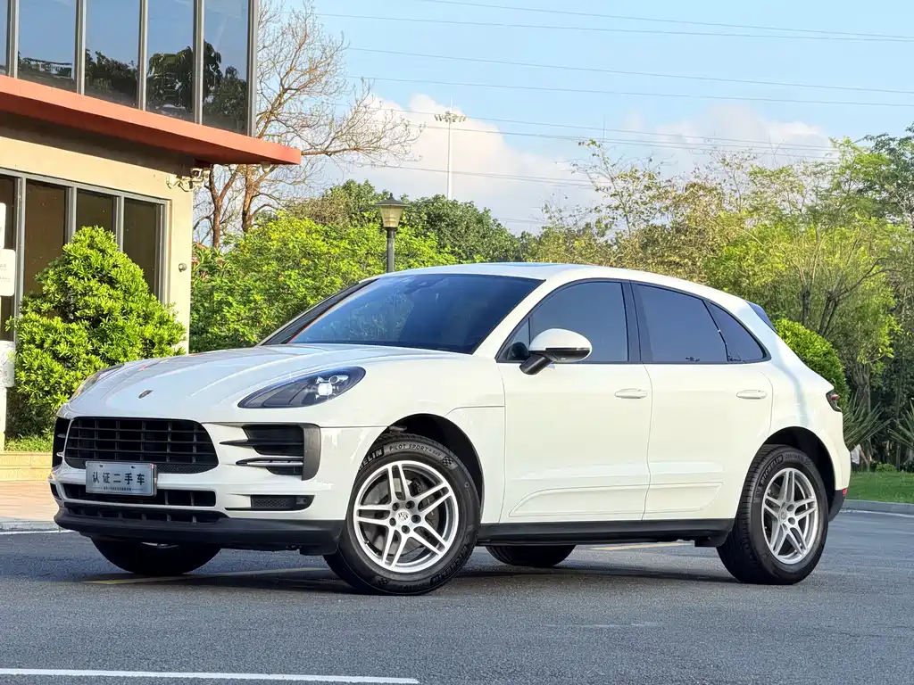 Porsche Macan 2018 — фото 1