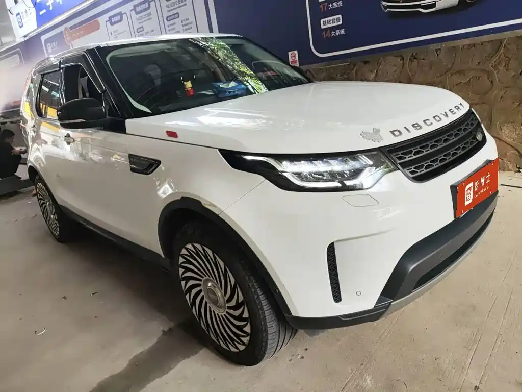 Land Rover Discovery 2019 — фото 2