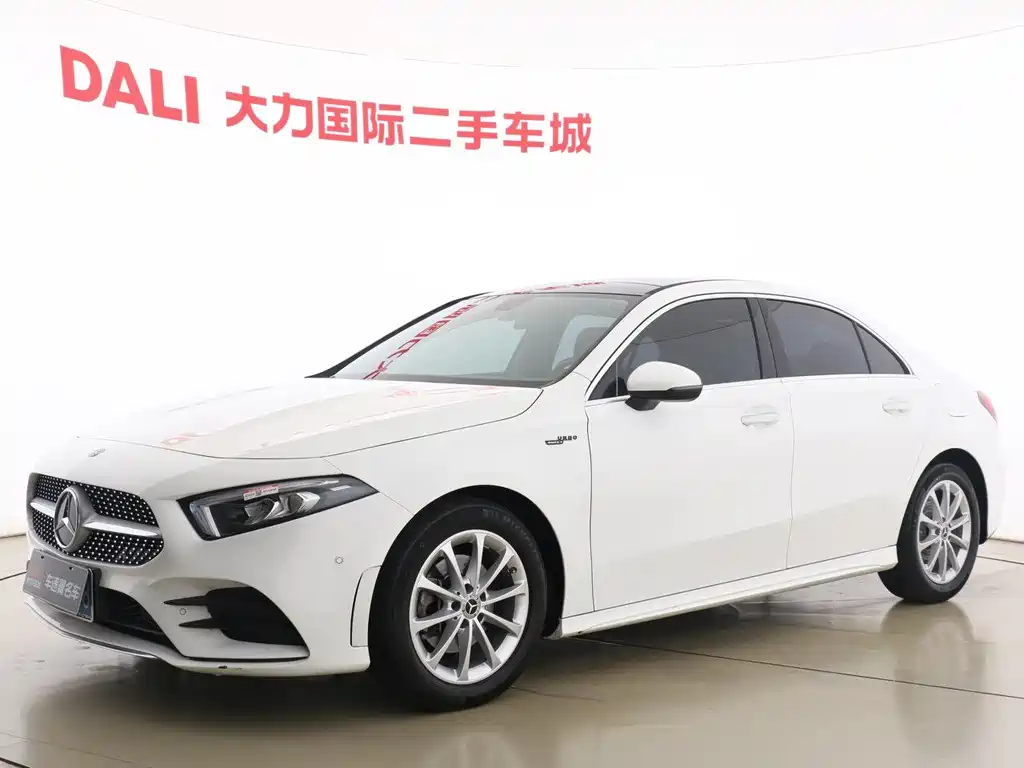 Mercedes-Benz A-Class 2020 — фото 1