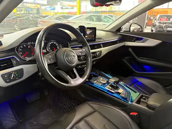 Audi A4L 2018
