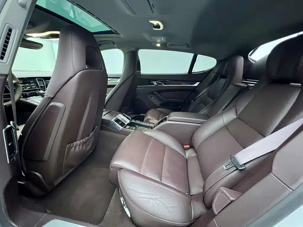 Porsche Panamera 2016 — фото 15