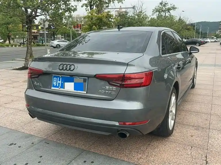 Audi A4L 2017