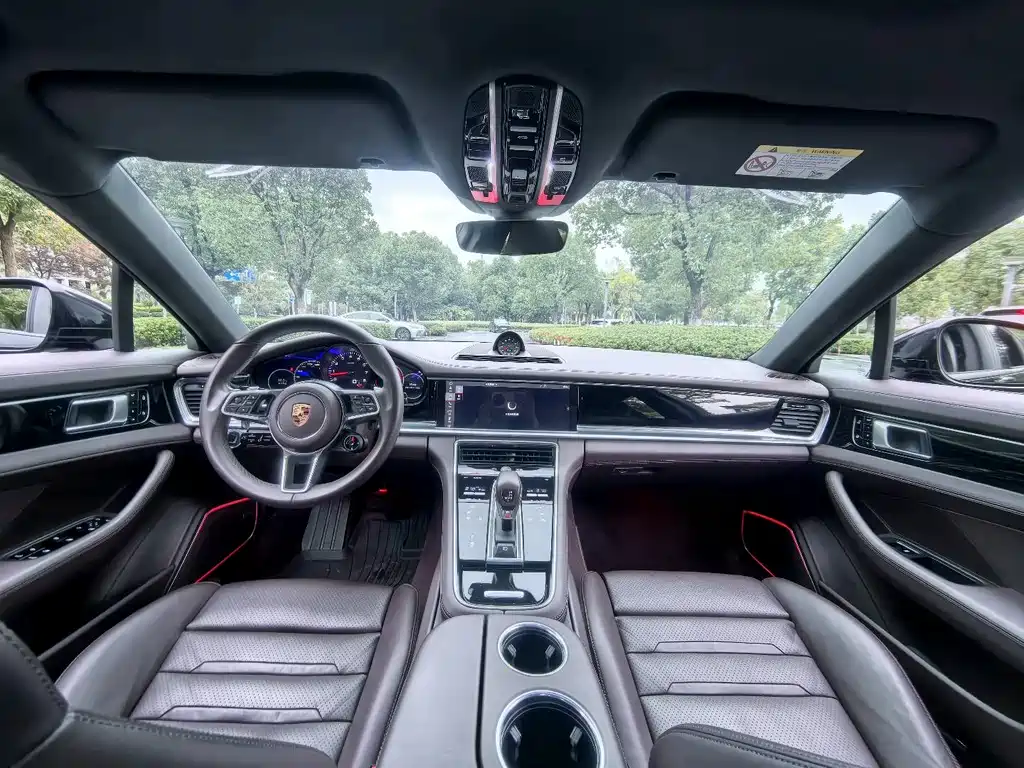 Porsche Panamera 2019
