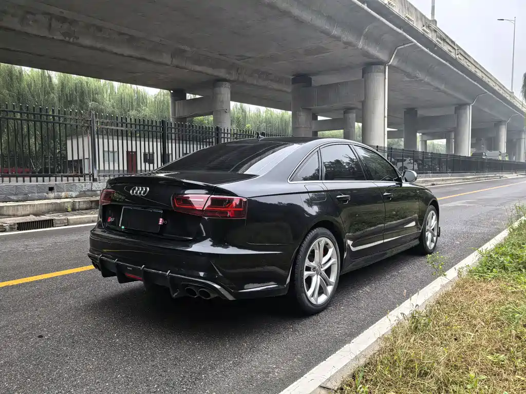 Audi S6 2018 — фото 6