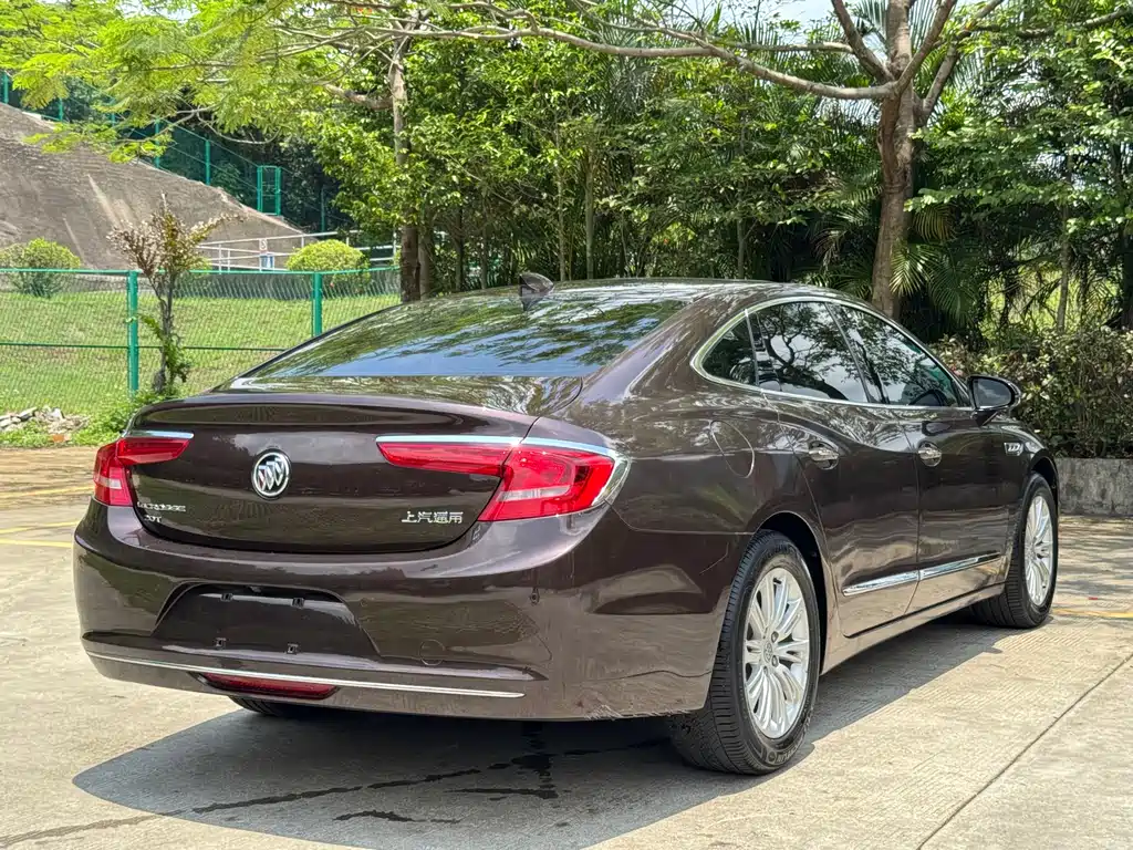 Buick LaCrosse 2017 — фото 18