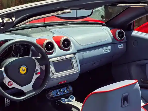 Ferrari California T 2010