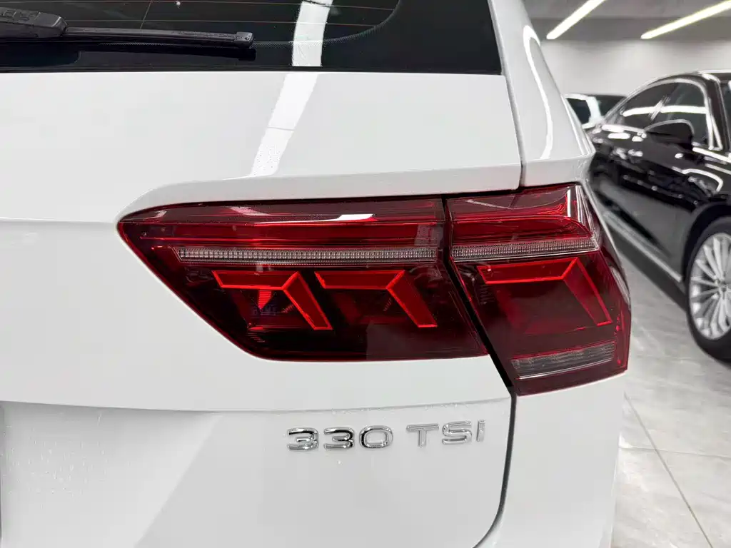 Volkswagen Tiguan L 2024 — фото 21
