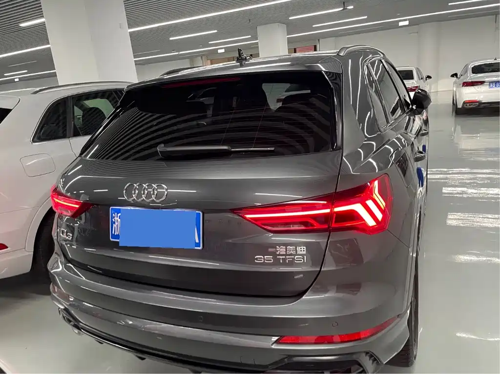 Audi Q3 2023 — фото 10