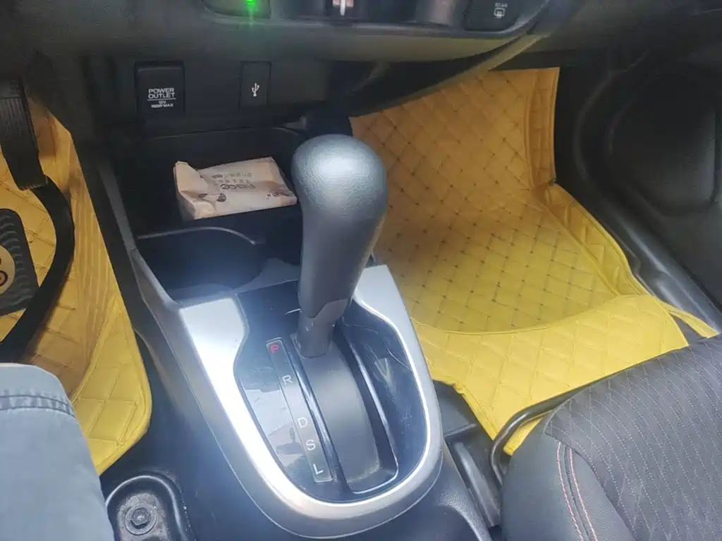 Honda Fit 2018 — фото 10