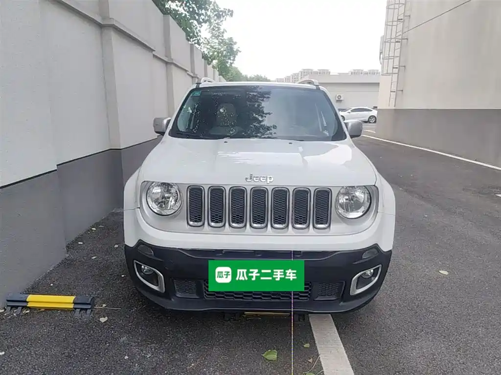 Jeep Renegade 2016 — фото 3