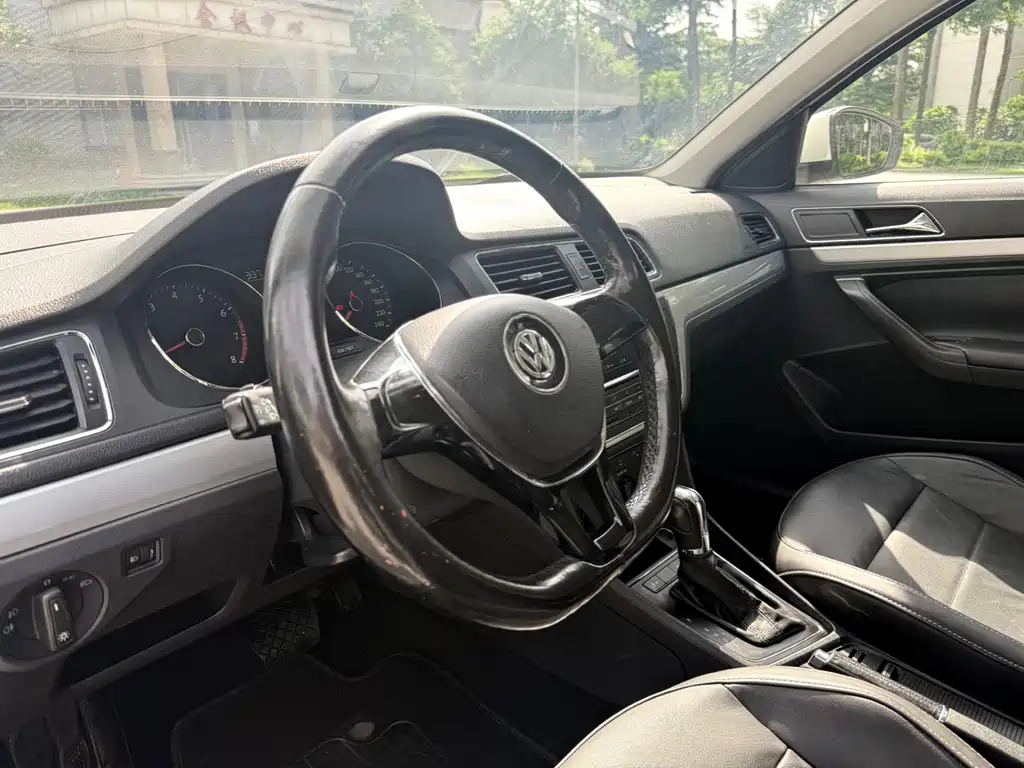 Volkswagen Gran Lavida 2016