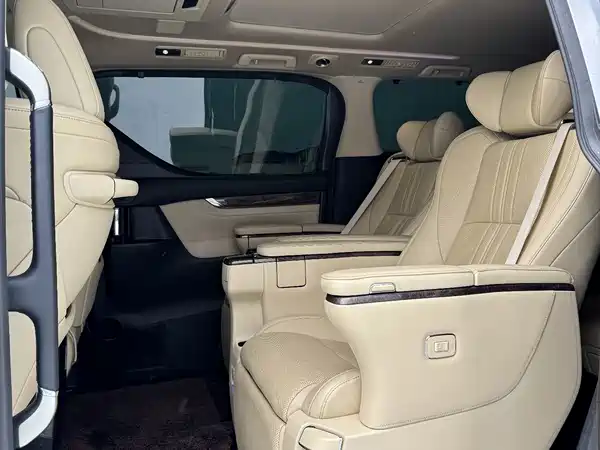Toyota Alphard 2021
