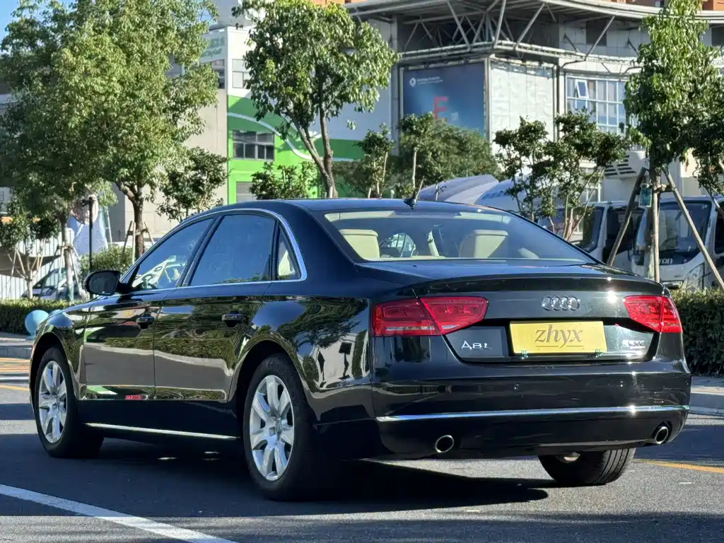 Audi A8 2011