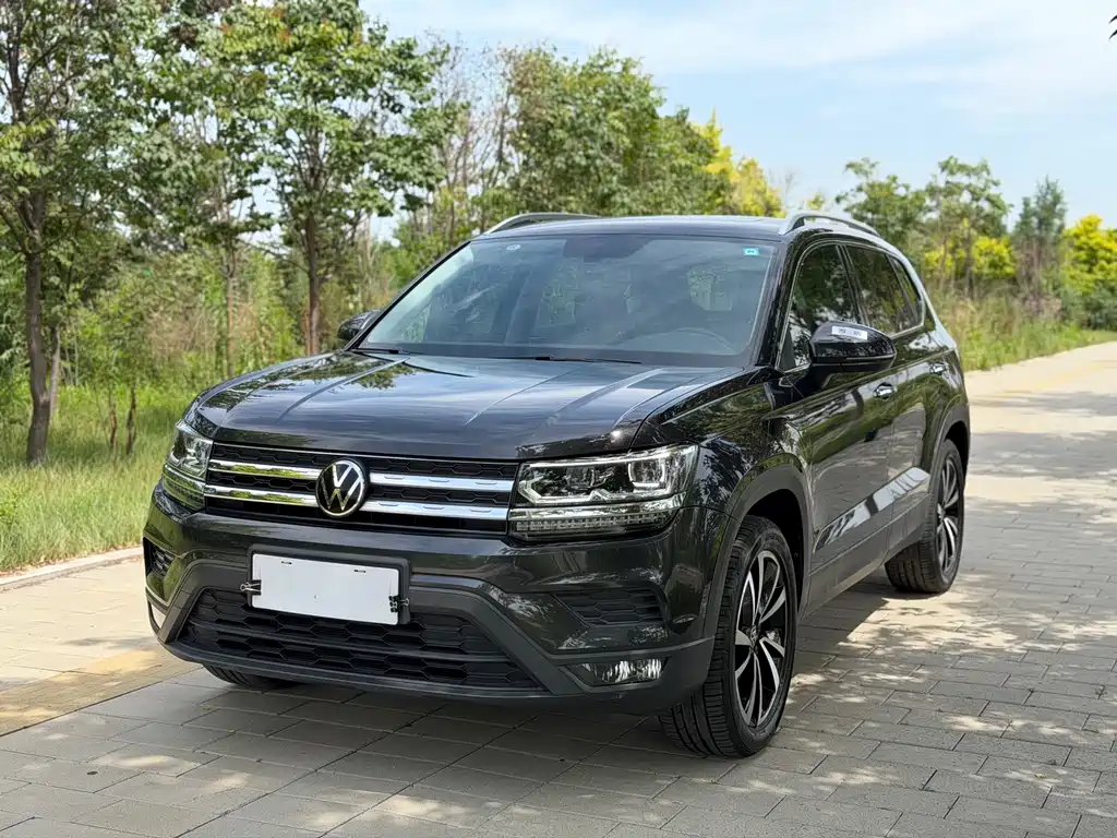Volkswagen Tharu