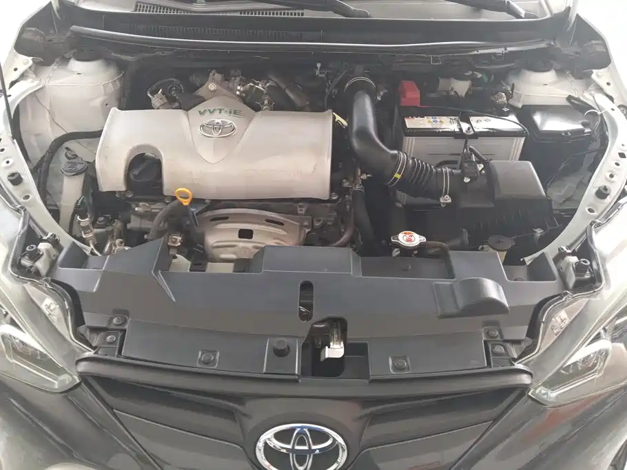 Toyota Yaris L 2019 — фото 10