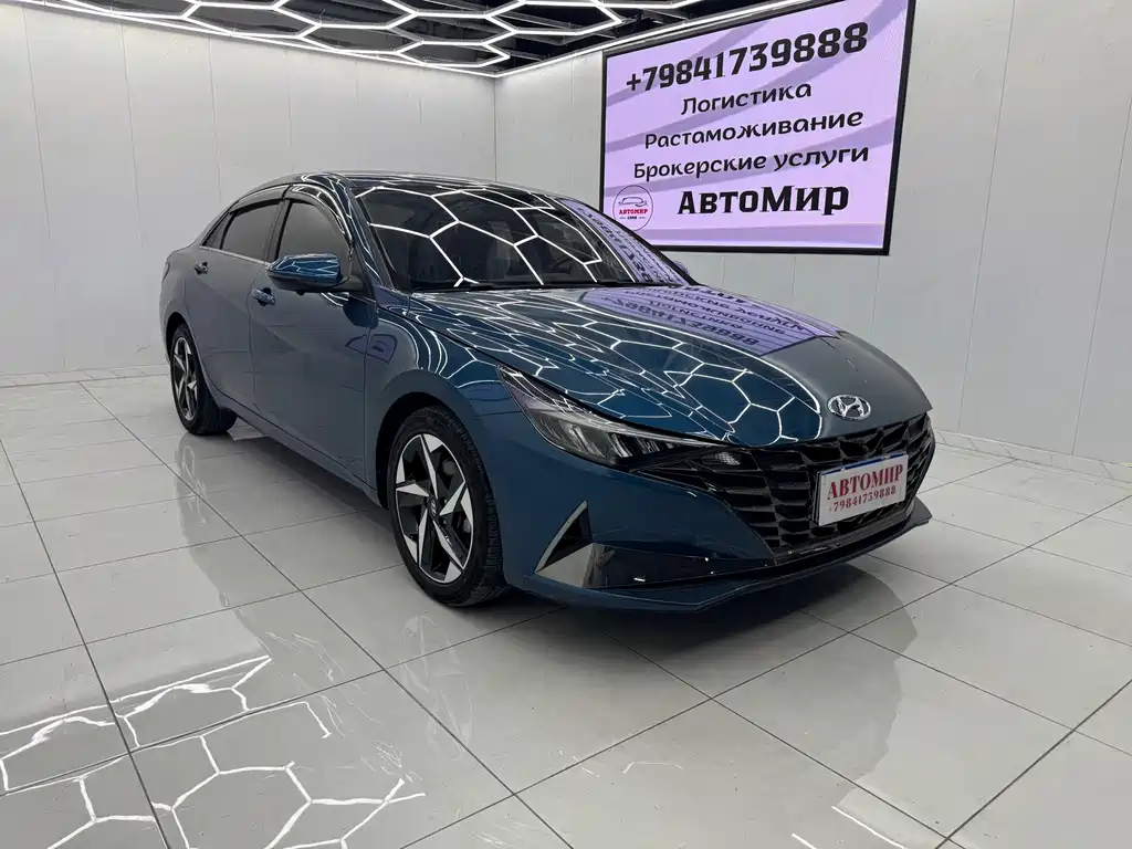 Hyundai Elantra 2023 — фото 3