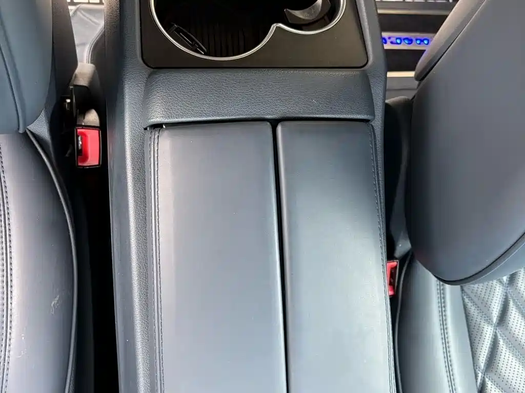 Mercedes-Benz Vito 2021 — фото 10