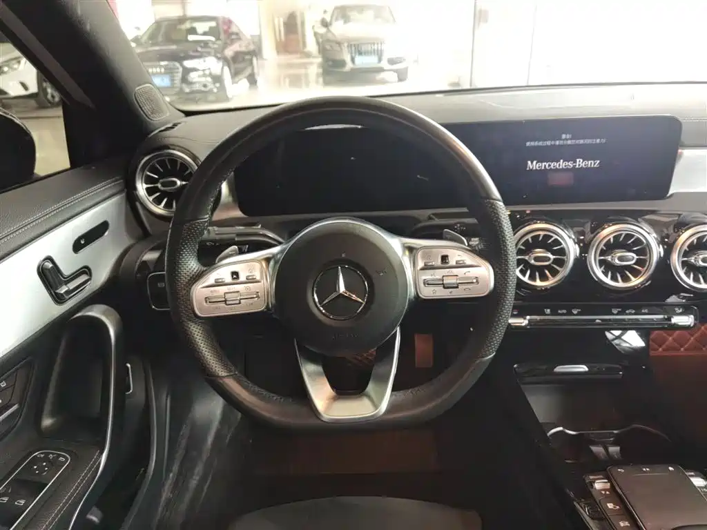 Mercedes-Benz A-Class 2021 — фото 11