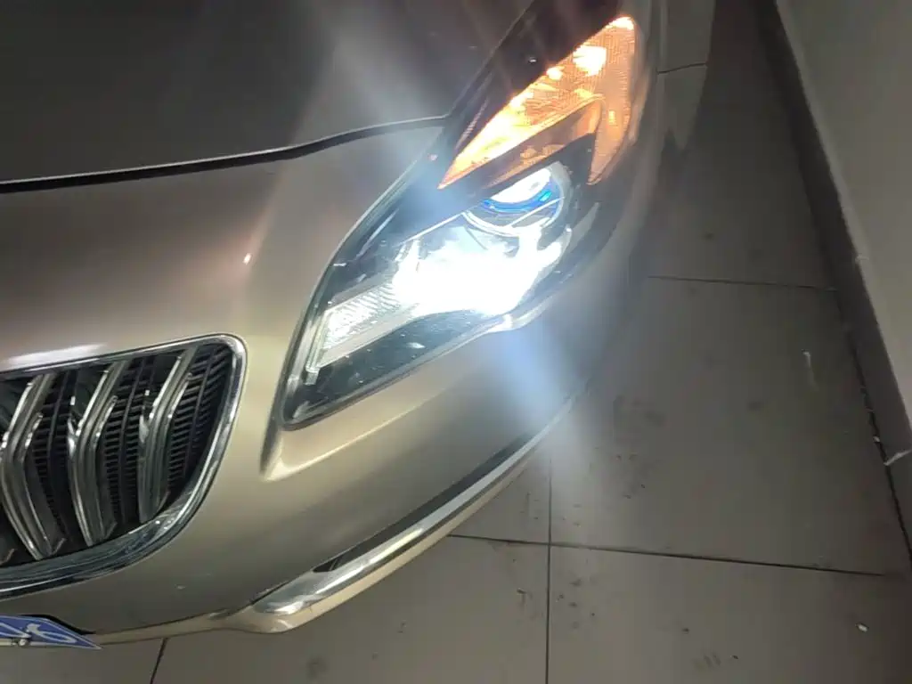 Buick Regal 2015 — фото 24