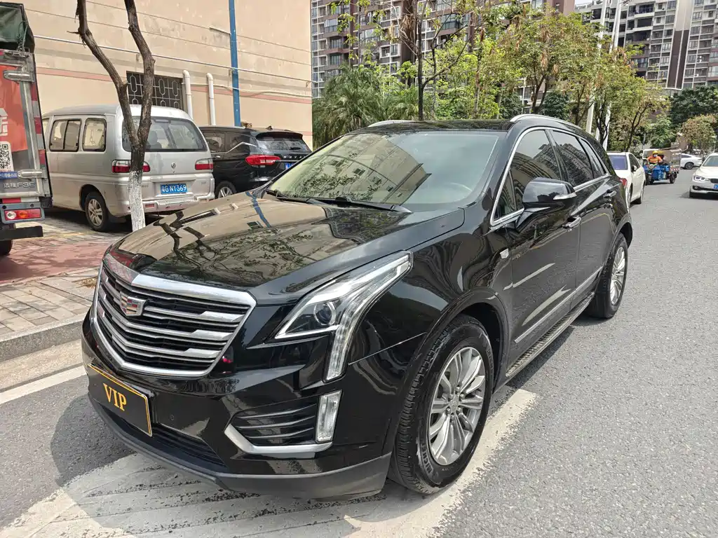 Cadillac XT5 2018 — фото 1