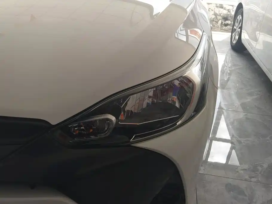 Toyota Yaris L 2019
