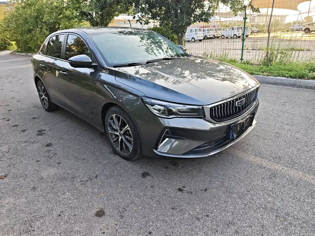 Geely Emgrand 2023
