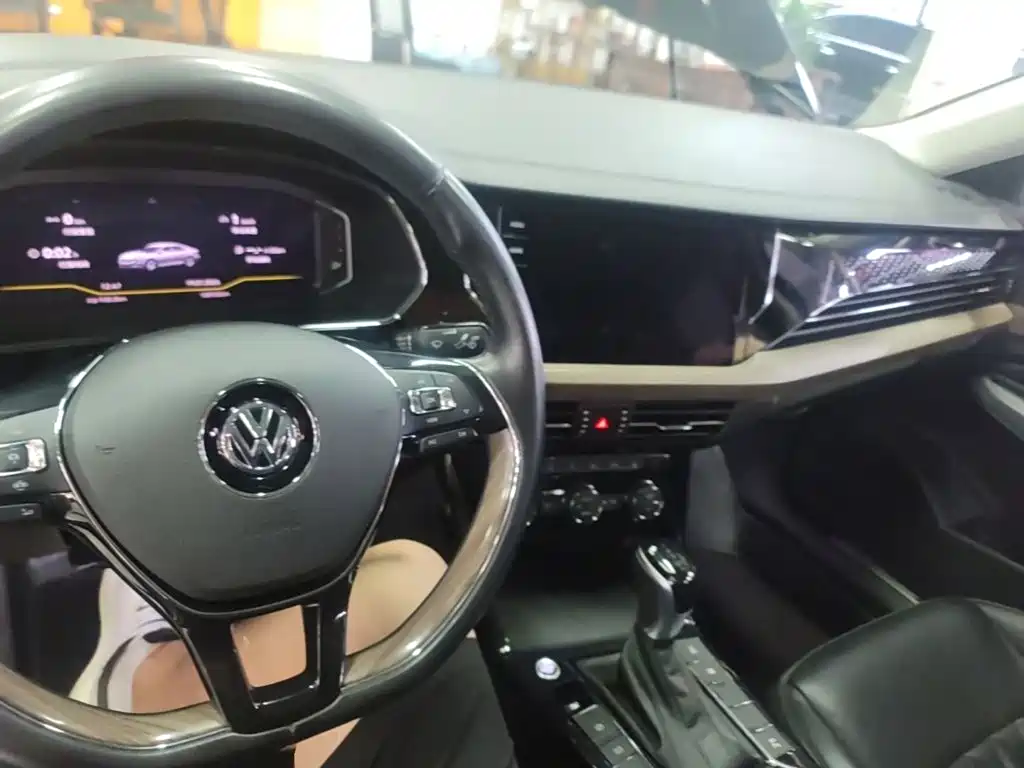Volkswagen Passat 2019 — фото 10