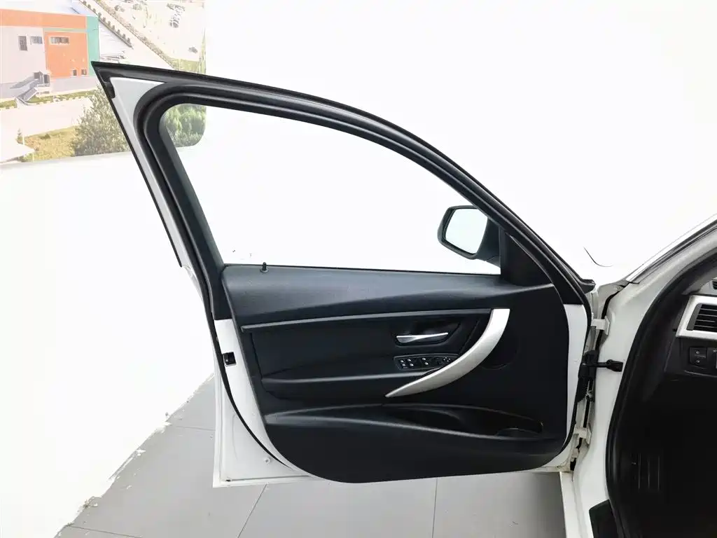 BMW 3 Series 2015 — фото 8