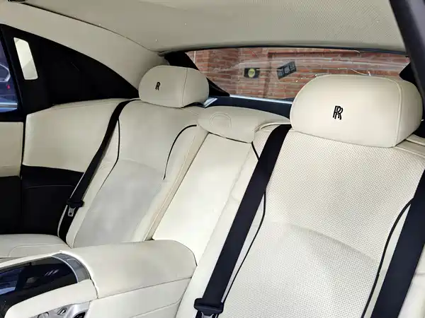 Rolls-Royce Ghost 2010