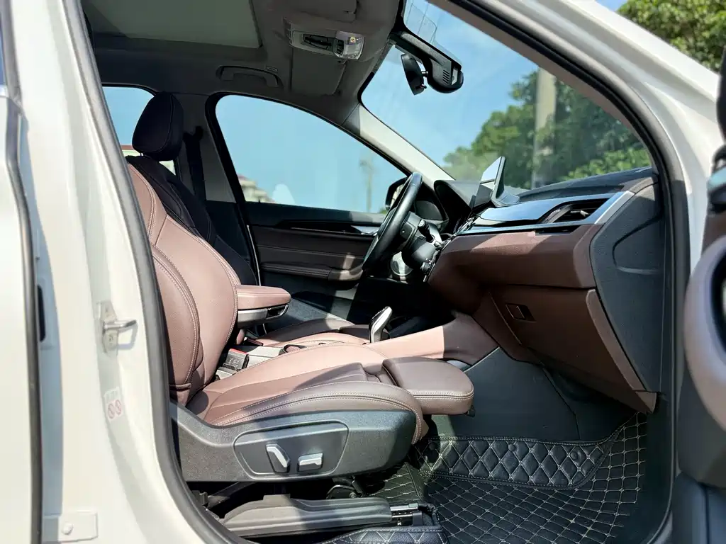 BMW X1 2021 — фото 13