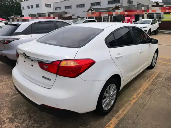 Kia K3 2015