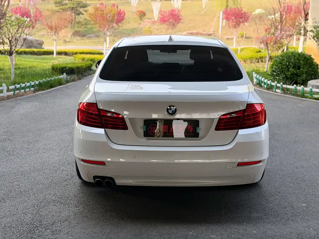 BMW 5 Series 2016 — фото 6