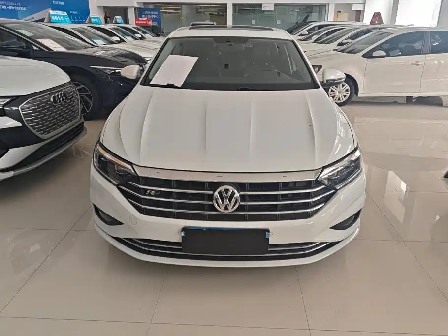 Volkswagen Sagitar 2020