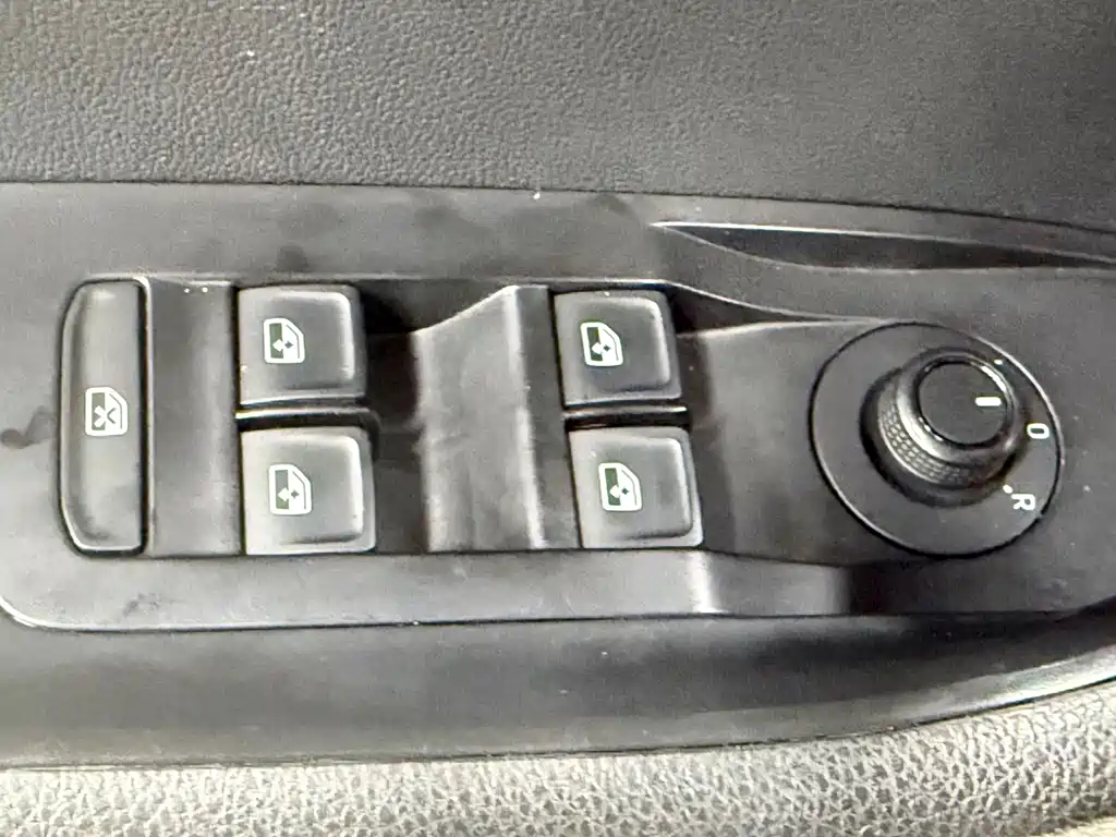 Skoda Octavia 2022 — фото 16