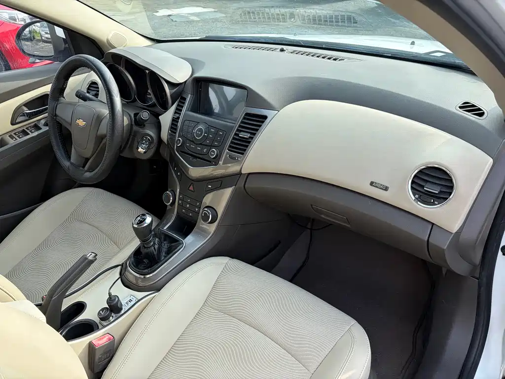 Chevrolet Cruze 2015 — фото 13