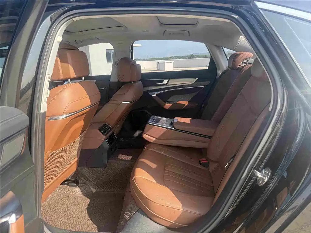 Audi A6L 2020