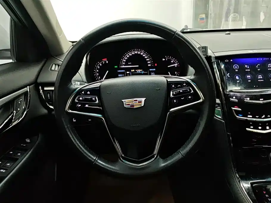 Cadillac ATS-L 2017 — фото 15