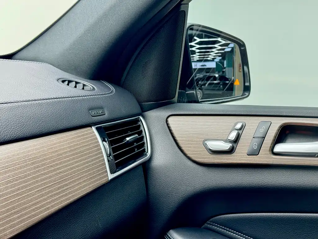 Mercedes-Benz GLE 2018 — фото 16